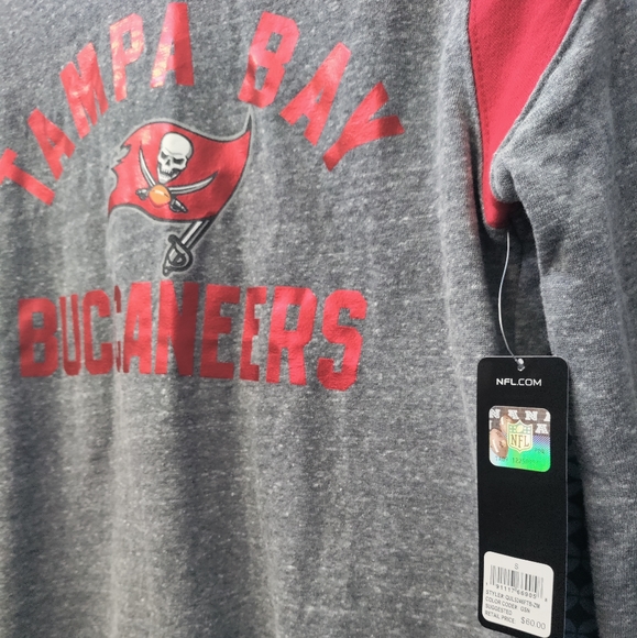 NFL Team Apparel - Women's Tampa Bay screen print sweatshirt. NWT. Size - S - Picture 3 of 5